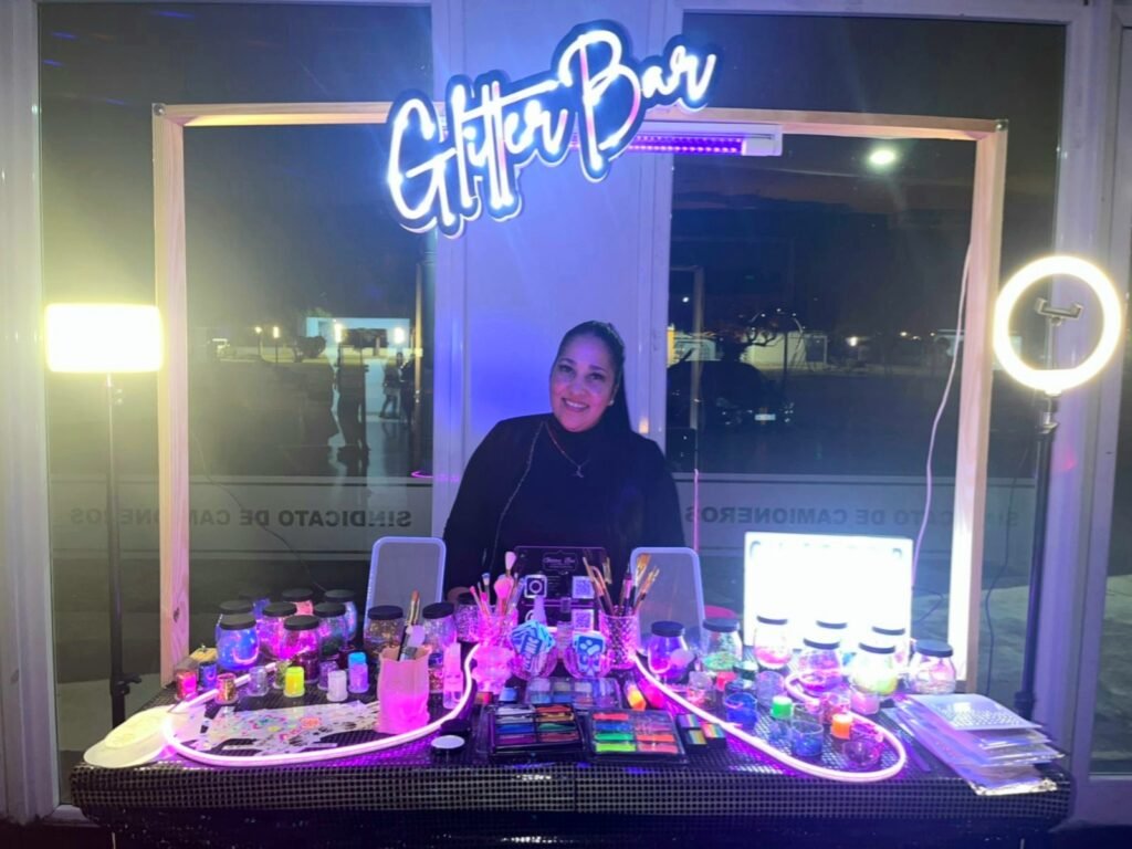 GLITTER BAR